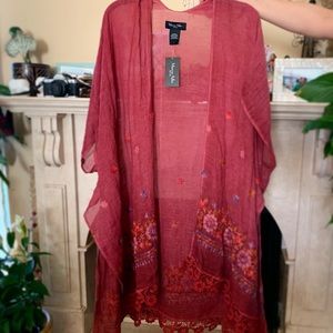 Marcus Adler NY Embroidered Kimono in Red *NWT*